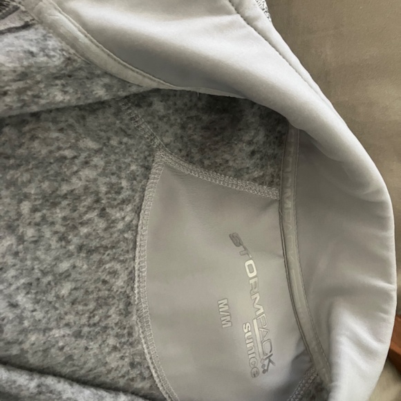 Sweatshirt - Picture 2 of 3